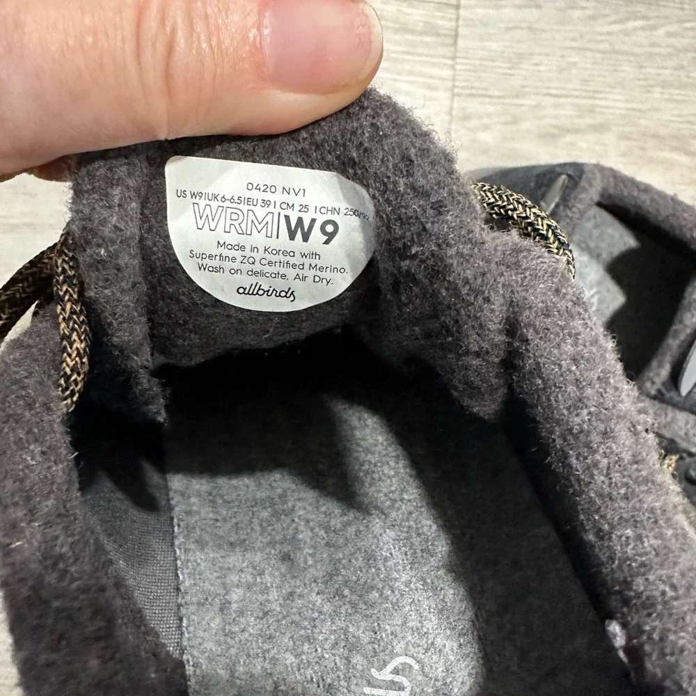 Allbirds black shoes - Picture 2 of 6